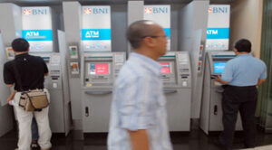 Dapat melakukan transaksi real time dengan nasabah Bank BCA. (Foto: Ist)